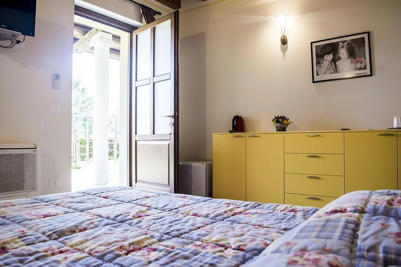 Agriturismo Lupo Bianco Villa Monzambano Farm stay