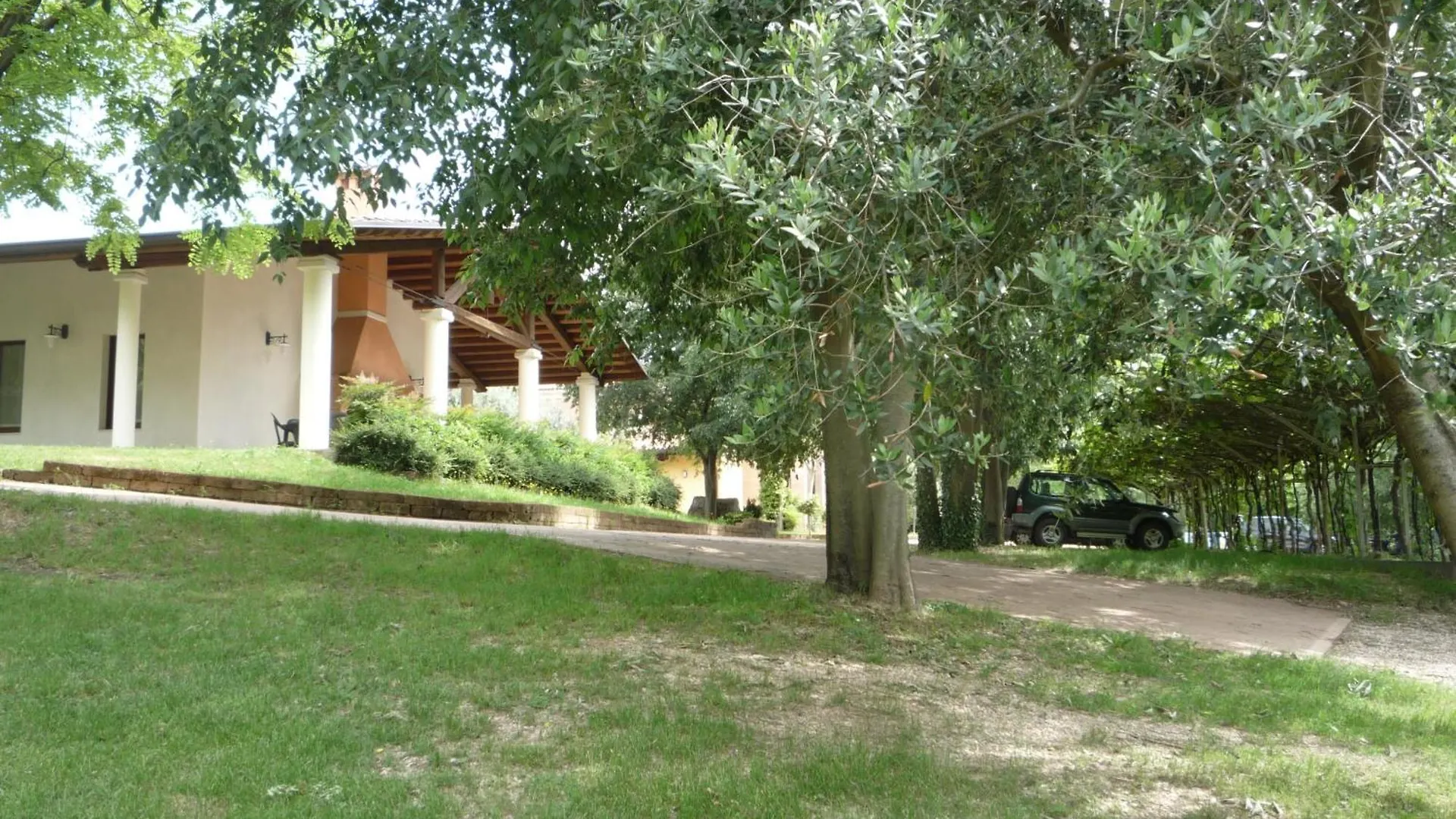 Agriturismo Lupo Bianco Monzambano 0*,  Włochy