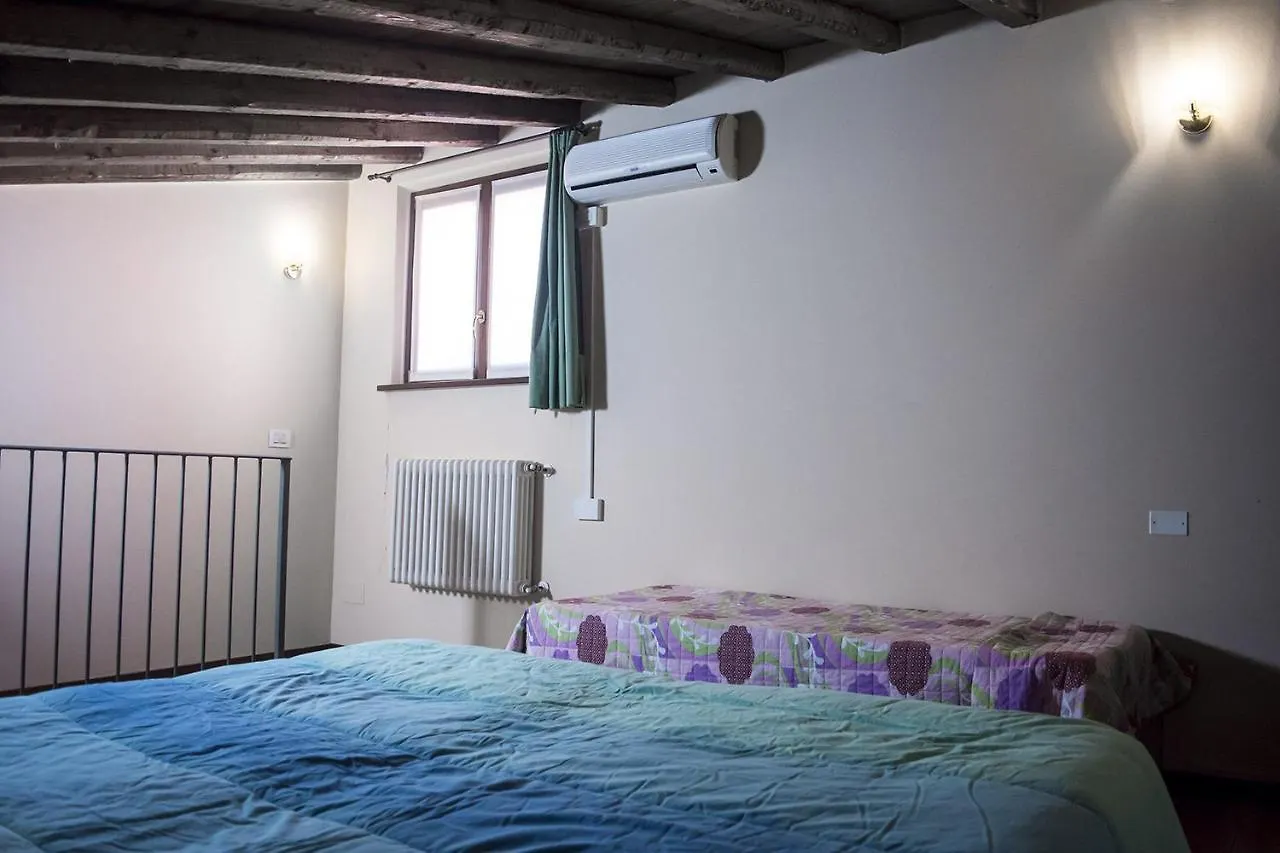 Agriturismo Lupo Bianco Monzambano Gospodarstwo agroturystyczne