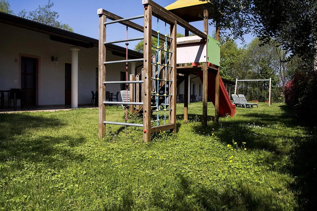 Agriturismo Lupo Bianco Monzambano Gospodarstwo agroturystyczne