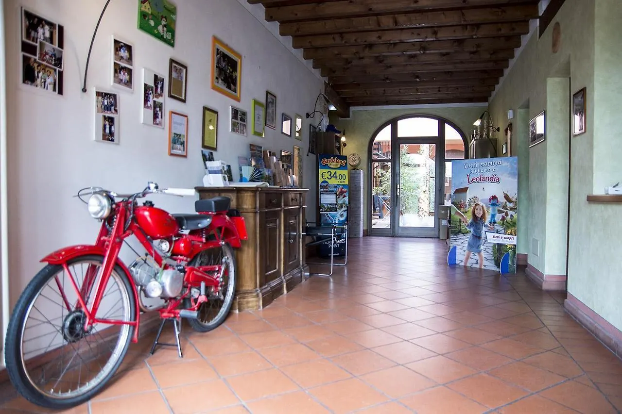 Agriturismo Lupo Bianco Monzambano Gospodarstwo agroturystyczne